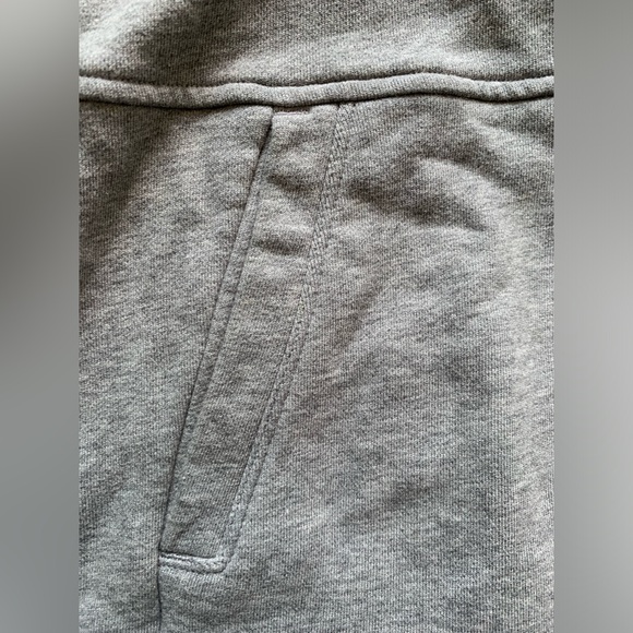 Lululemon Press Pause Pullover Heathered Medium Grey Size 2 - Picture 10 of 12